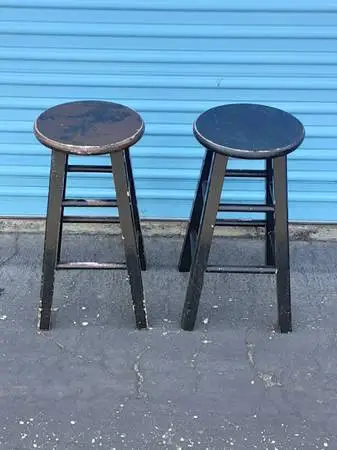 Counter stools / Plant stands