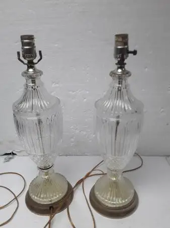 Pair of Vintage Crystal Mid Century Lamps.In Great Condition.