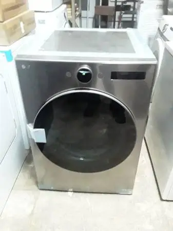 LG Gas dryer. New scratch/dent.Model#DLGX5501V.