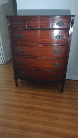 Vintage Chest of Drawers