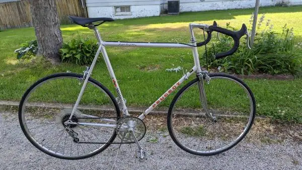 mens Peugeot PXN10 road bike