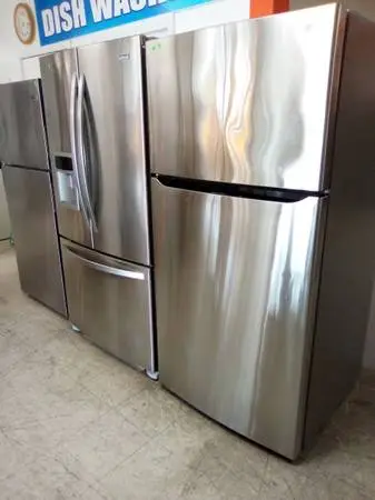 Stainless Top Freezer Refrigerators