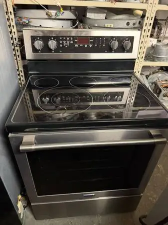 Maytag Electric Range – Stainless Steel 30