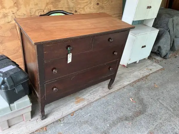 Dresser