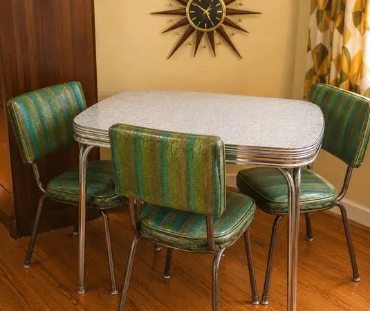 Three vintage Mid Century Modern (MCM) dinette chairs from the 1950s o