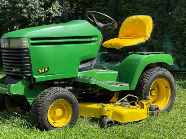 JOHN DEERE 345 power steering