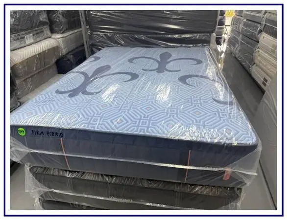 Queen Size Stearns & Foster Lux Estate Hybrid Mattress & Box Bed Set