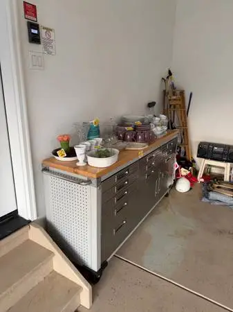 UltraHD Work Bench with Drawers - Like New