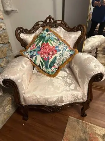 More Splendid Estate Sale