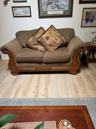 Oversied Loveseat