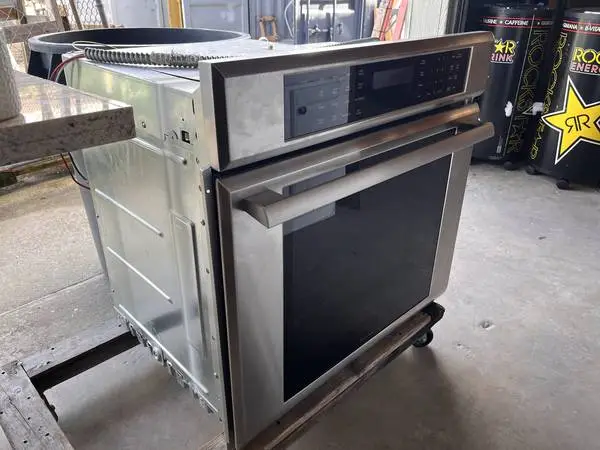 30”W SS Thermador Masterpiece Built In Oven #MED301JS/05 Used