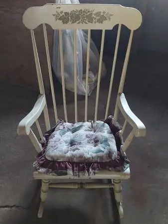 VINTAGE SK PRODUCTS ROCKING CHAIR  # 8180