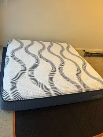 Kevin Charles 13” King Mattress