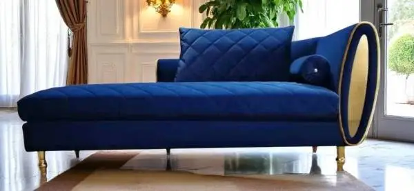Elegant Chaise Lounge