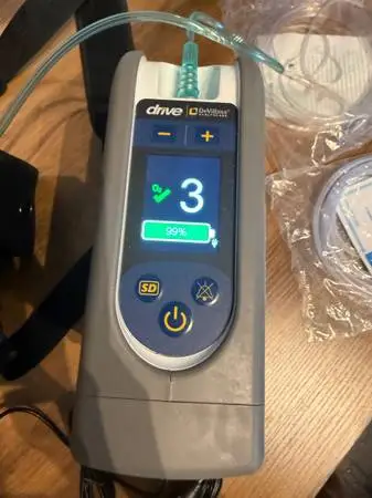 Drive DeVilbiss iGo2 Portable Oxygen Concentrator.