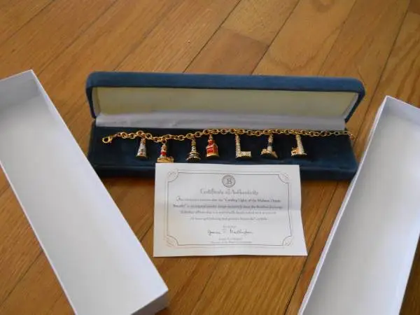 NEW LIGHT HOUSE CHARM BRACELET