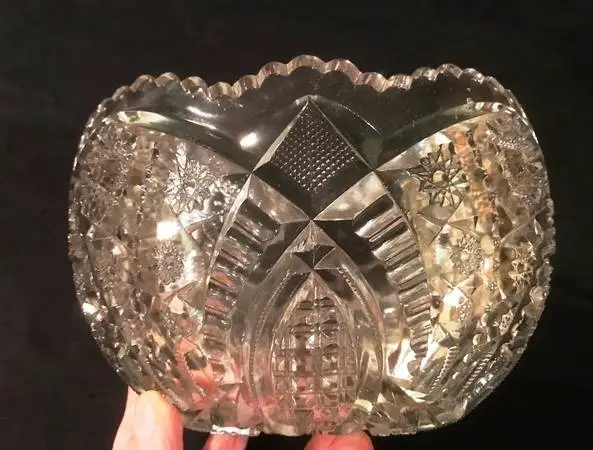 Vintage 1909 Indiana Glass “Paneled Daisy & Fine Cut” Bowl