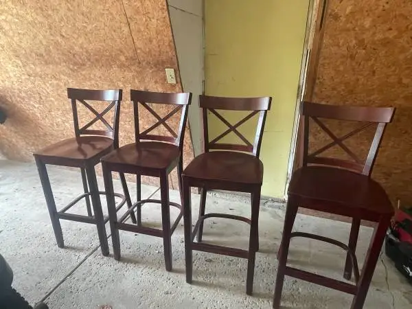 Barstools.