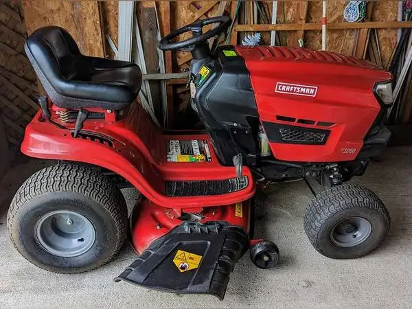 WANTED **OLD & BROKE MOWERS / RIDING MOWERS ** PICK UP ANY CONDITION