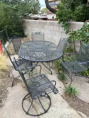 Outdoor metal table with 6 chairs