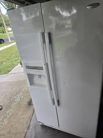Nice Refrigerator for sale in Apopka