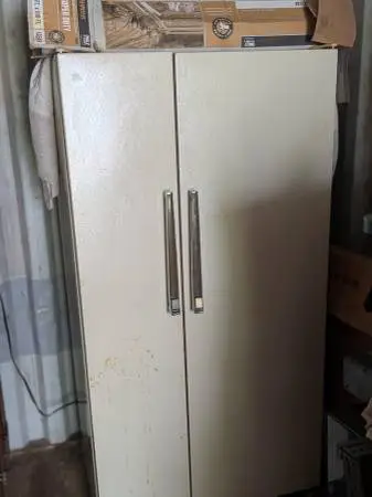 Side by side refrigerator