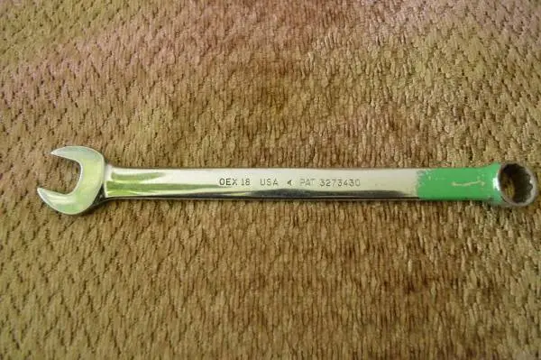 Snap-On Tools 9/16 12PT SAE Chrome Combination Wrench OEX-18