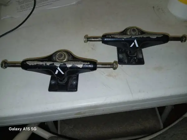 Venture Skateboard trucks $5 each must take both