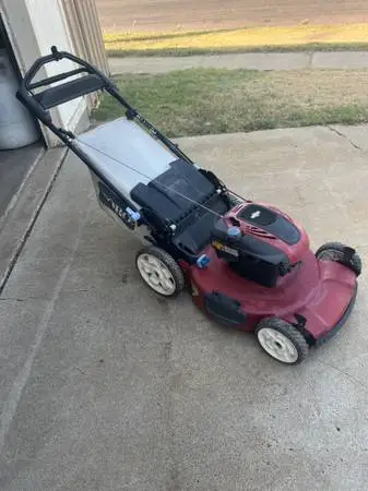 Toro S/P Gas Lawn Mower With / Rear Bag
