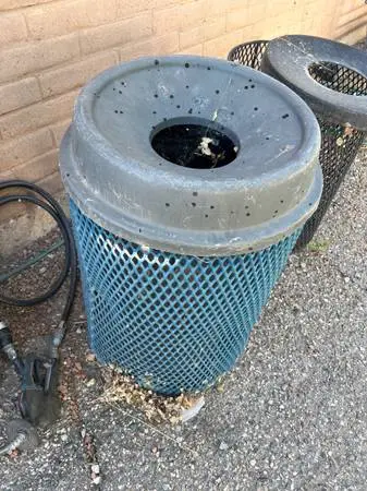 Solid rubberized metal commercial outdoor trashcan restaurant