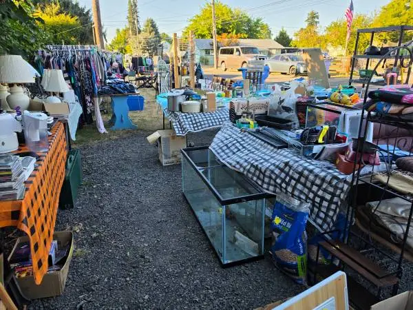 Huge garage sale!!