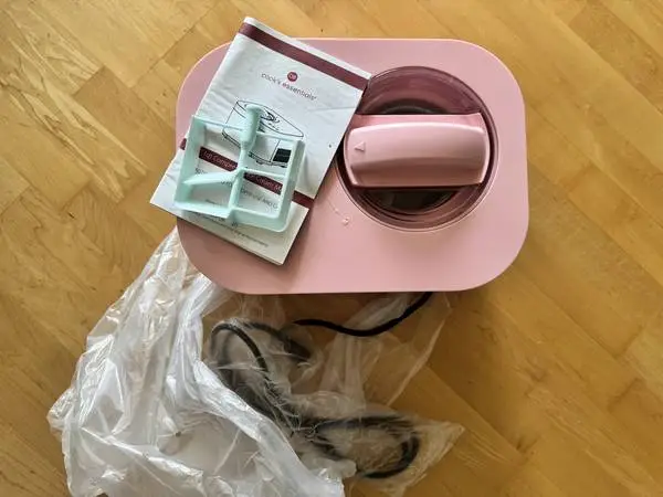 Brand new Cook’s essentials 1qt compressor ice cream maker