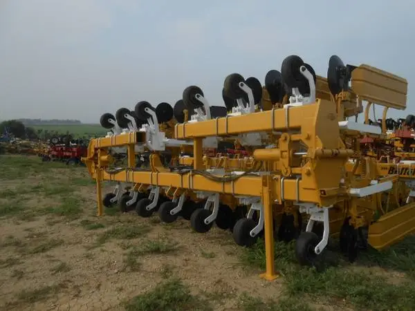 Buffalo 4640 12RN cultivator