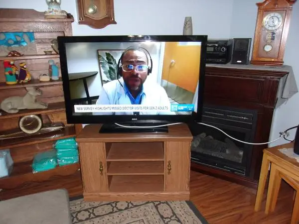 RCA TV WITH STAND