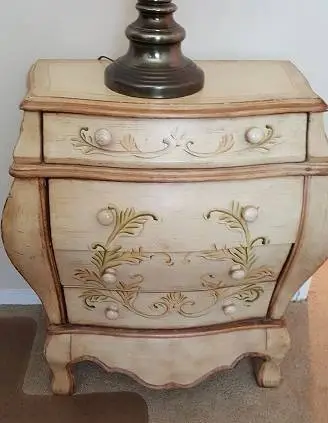 Vintage French Provincial Style White 4 Drawer Dresser