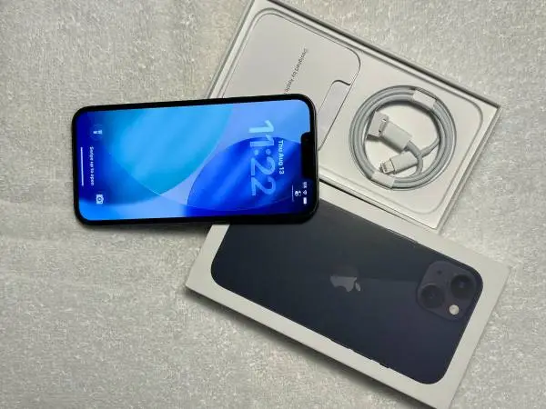 Unlocked iPhone 13 128GB 100% Battery