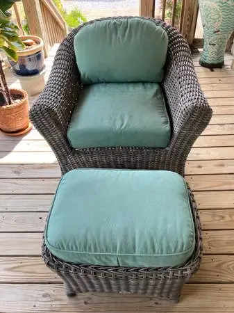 Outdoor chair/ ottoman