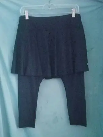 Ladies Black Bubblelime Golf Skirt w Attached Leggings Size Medium New w/o Tag