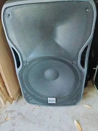 Pair of ALTO Powered 800 Watt 15 PA/DJ Speaker Cabs Model TS115A..