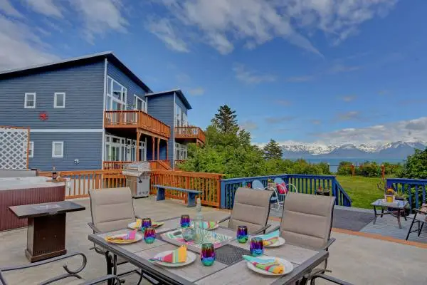 Oceanfront Executive Suite in Homer, AK