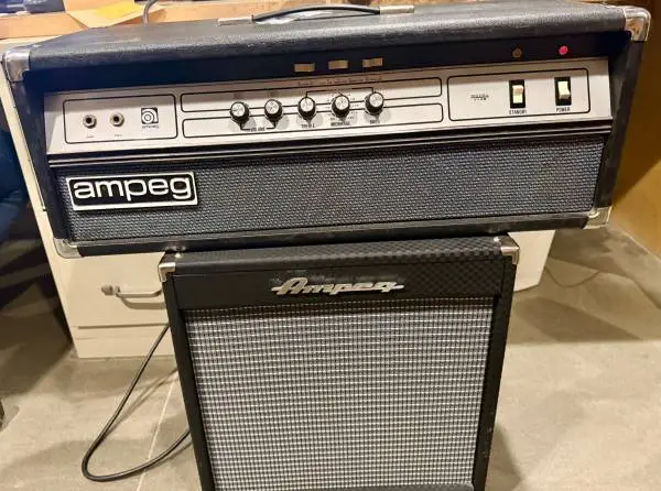 Ampeg V4b 70s Blue Line