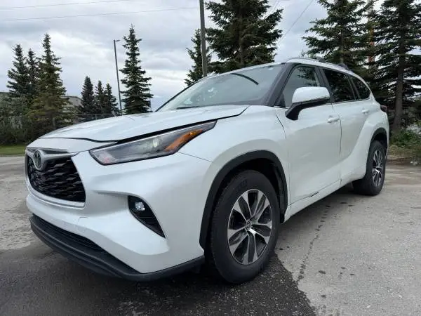 2023 Toyota Highlander AWD XLE Touring