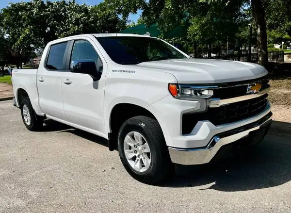 2025 Chevy Silverado 1500 Crew Cab LT 4X4