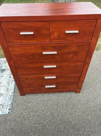 Dresser