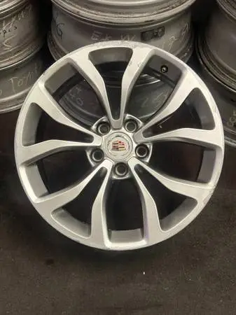 CADILLAC CHEVY GMC RIM WHEEL 18 INCH FACTORY 5 LUGS ONLY ONE RIM