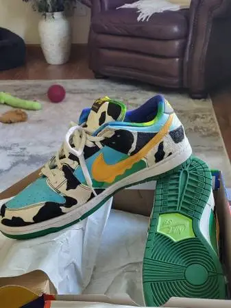 Nike Tennis Shoes