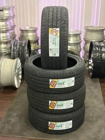 265/40/21 NEW TIRES ROVELO SET OF 4