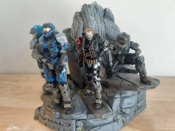 Halo Reach Legendary Edition Box Set & Statue Brand New (No Game)