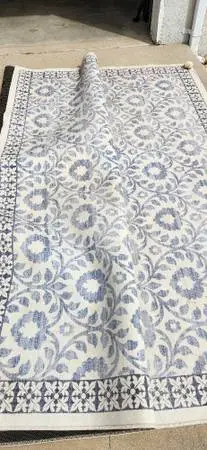 Area rug blue and cream