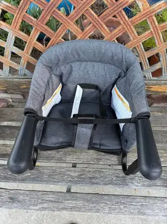 Lulunemo Baby Carrier hooks on chairs or table